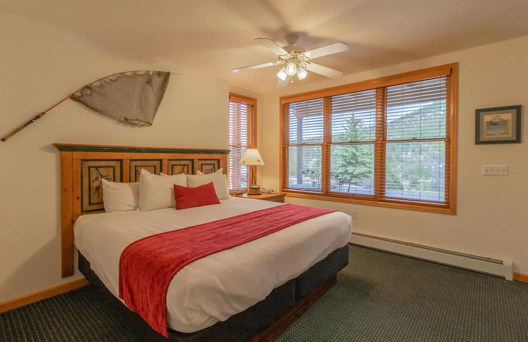 Wildwood Inn-1